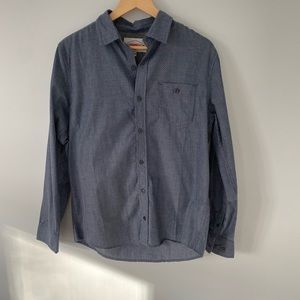 Cromwell Men’s Size medium shirt